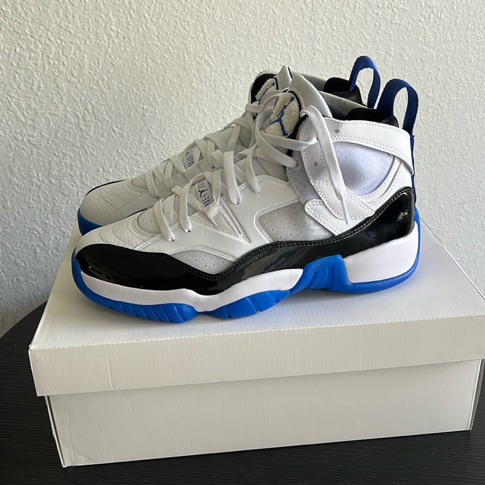 Jordan Mens Jumpman two trey